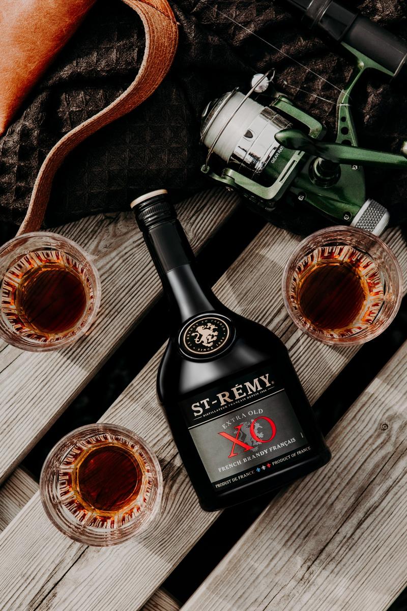 St-Rémy XO product key visual fishing scene